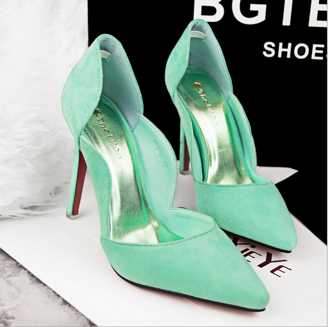 pointed mouth heels